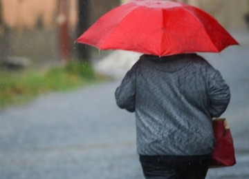 Frente fria e fenômeno La Niña trazem de volta as chuvas e colocam 185 cidades de Goiás em alerta de temporais