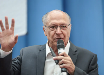 Alckmin critica falas de Milei e diz que presidente argentino fez 