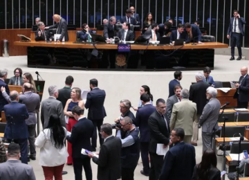 Senado aprova PEC que cria aposentadoria especial para agentes de saúde e de endemias