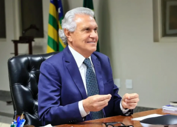 Caiado comemora alta nas redes após endurecer discurso contra Flávio Bolsonaro