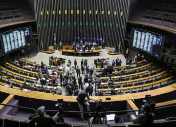 Câmara aprova projeto que torna inafiançáveis crimes sexuais contra crianças e adolescentes