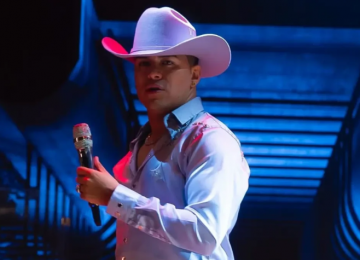 Cantor morre em queda de avião após sonhar 3 vezes com acidente, na Colômbia