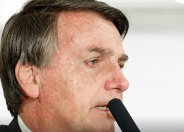 Moraes decreta prisão domiciliar de Bolsonaro 
