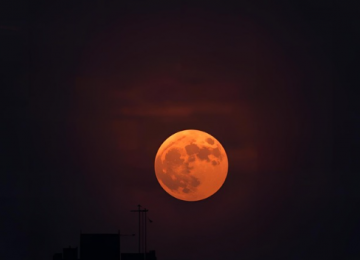 Setembro terá lua de sangue, eclipse solar e Saturno em destaque no céu