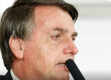STF fixa pena de 27 anos e 3 meses para Bolsonaro por golpe de Estado