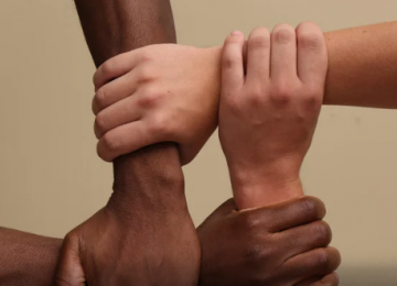 Lei que amplia cotas raciais em concursos temporários e estágios é aprovada em Goiás