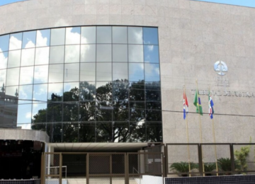 Homem é absolvido após ser acusado de homicídio de vítima que estava viva em Maceió