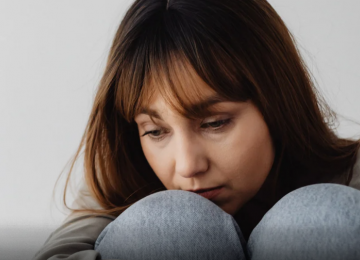 Como treinar o cérebro para se libertar do apego emocional em minutos