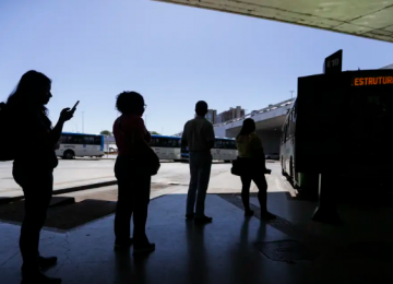 Nove em cada 10 mulheres já sofreram violência ao se deslocar à noite