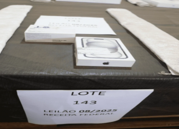 Leilão da Receita tem eletrônicos e veículos: iPhone 15, PS5 e HB20s com lances a partir de R$ 576