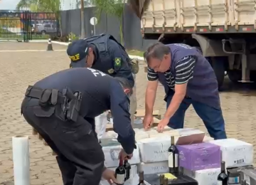 PRF realiza maior apreensão de vinhos do ano em Goiás