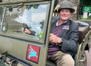 Ex-sargento  morre após briga por asas de frango em pub