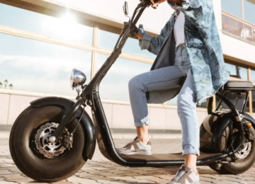 Ciclomotores elétricos terão regras iguais às motos a partir de 2026