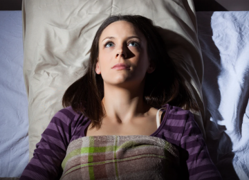 Dormir 8 horas seguidas é um hábito moderno, aponta pesquisador