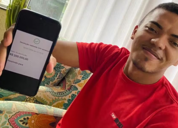 Estudante que devolveu PIX de R$ 200 mil consegue emprego após repercussão do caso