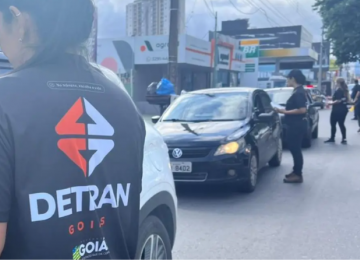 Goiás registra multa de trânsito a cada 8 segundos em 2026