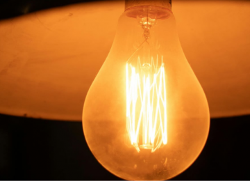 Mais de 227 mil famílias em Goiás correm risco de perder desconto na conta de luz