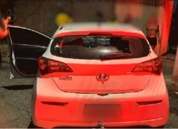Mulher é presa após jogar carro contra casa e atingir três menores em Goiânia