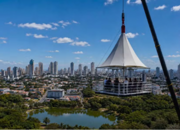 Bar suspenso a 40 metros de altura chega a Goiânia por cinco dias