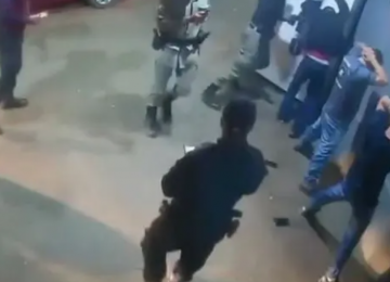 PM agride homem durante abordagem e cena é gravada em Formosa