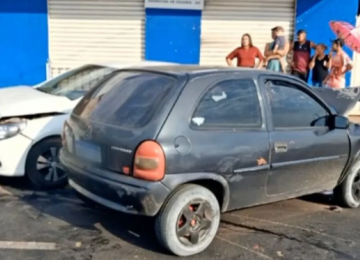 Motorista embriagado bate em dois carros em Aparecida