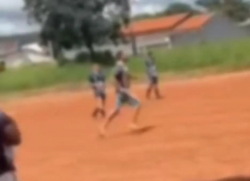 Cartão vermelho vira caso de polícia em jogo de várzea em Caldas Novas