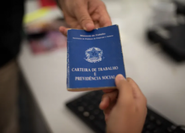 Votação de parecer sobre fim da escala 6x1 fica para 22 de abril na CCJ