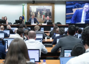 Fim da escala 6x1 avança na Câmara e propostas para reduzir jornada ganham força