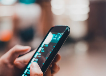 Justiça condena Claro a indenizar estudante por assédio com ligações telefônicas