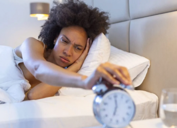 Acorda cansado mesmo dormindo bem? Entenda as causas e veja como recuperar a energia