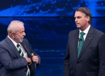 Entenda por que aliados de Flávio Bolsonaro comparam decisão de Moraes com prisão de Lula