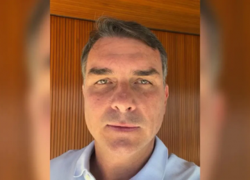 Flávio Bolsonaro volta a pedir desculpas a Michelle e prega união em defesa do Brasil