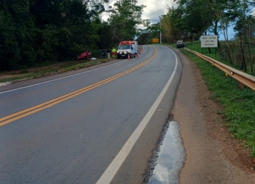 Capotamento em rodovia de Goiás deixa jovem morta e motorista preso por embriaguez