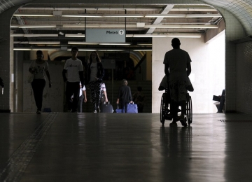Nova lei obriga Ministério Público a denunciar casos de estelionato contra pessoas com deficiência