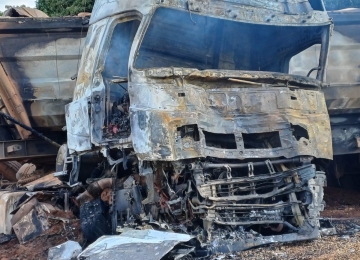 Duas vítimas fatais em colisão grave na BR-452, em Rio Verde