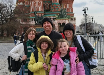 Americano se muda para Rússia para fugir de 'doutrinação LGBT+' e acaba enviado para a guerra