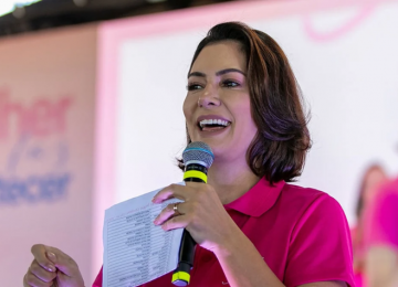 Michelle Bolsonaro deixa comando do PL Mulher e reavalia candidatura ao Senado após crise no partido
