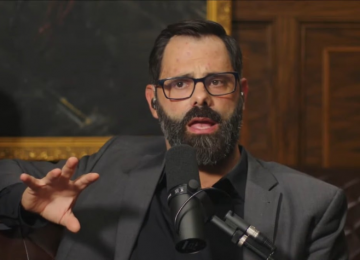 Pastor do Texas causa revolta ao associar negros a maior perigo em podcast