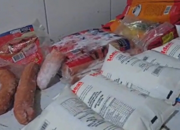 Procon encontra 248 kg de alimentos vencidos em padaria