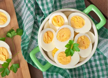 Quanto tempo ovo cozido pode ficar na geladeira? armazenamento correto evita riscos à saúde