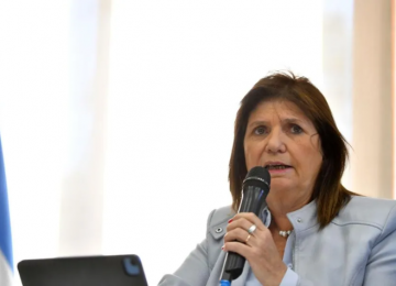 Senadora argentina faz apelo a Lula e pede normalização da relação diplomática com o Brasil