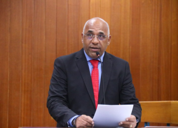PARLAMENTARES DE GOIÂNIA ESTUDAM AFASTAMENTO DE ROGÉRIO CRUZ DO PODER EXECUTIVO