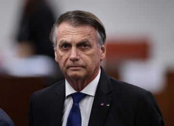 Exames apontam traumatismo leve em Bolsonaro após queda na sede da PF