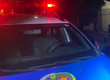 PM prende homem que tentou matar padrasto e esfaqueou a mãe por dívida, em Rio Verde