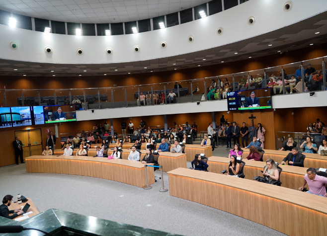 Deputados aprovam criação do Pequi Bank para servidores e beneficiários de programas sociais em Goiás