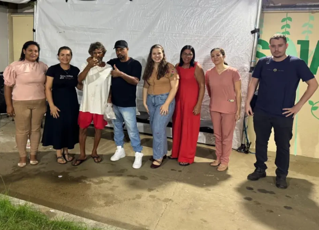 Após quase oito anos, homem em situação de rua é localizado em Iporá e reencontra a família