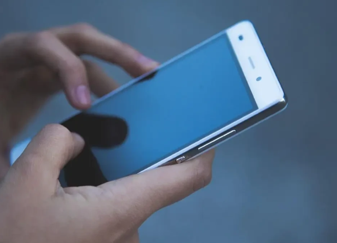 Cidade de GO está incomunicável há quase uma semana após falha no sinal de telefonia