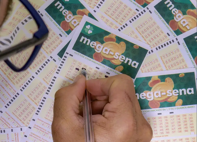 SEM ACERTADOR, MEGA-SENA ACUMULA NOVAMENTE E PRÊMIO ESTÁ ESTIMADO EM R$ 53 MILHÕES