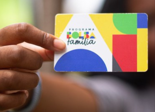 Bolsa Família: Governo reduz tempo de transição e fixa teto de renda em R$ 706