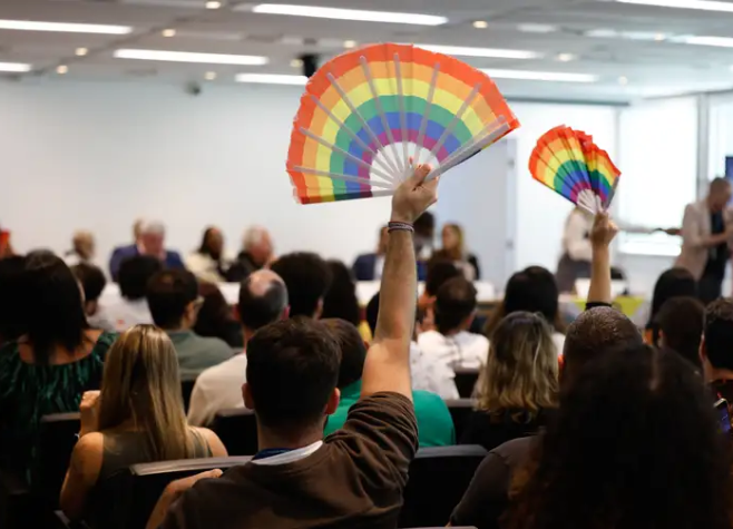 Candidaturas LGBT+ batem recorde e crescem 57% nas eleições de 2026